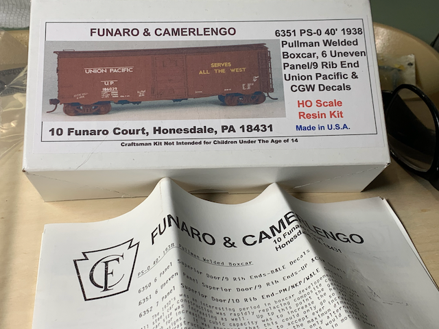 Funero & Camerlengo kit 6351 box and instructions.